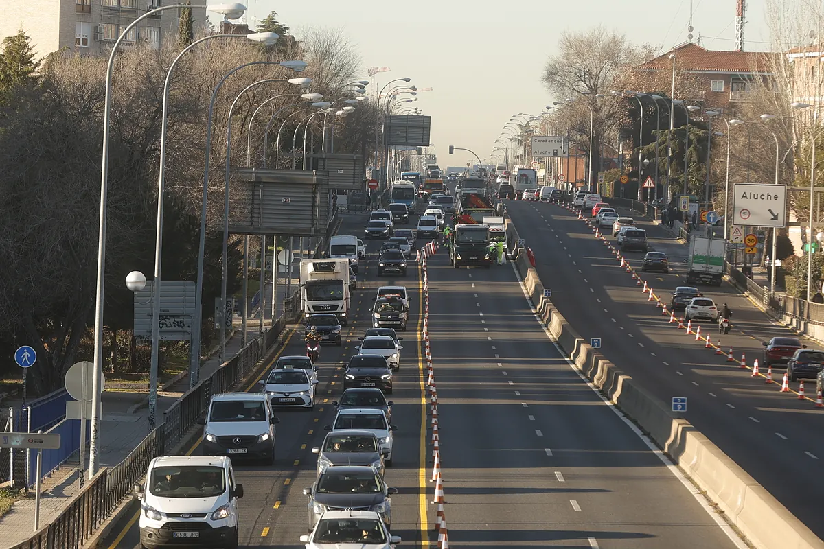 Las obras en la A-5 en Madrid cortan un cable de fibra de Movistar y dejan sin internet a miles de vecinos de la capital y Pozuelo