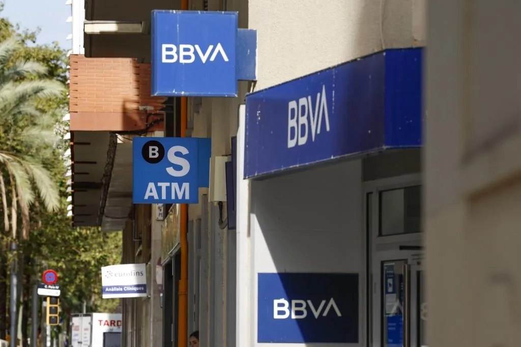 BBVA fracasa en su OPA a Banco Sabadell y no llega ni al 26% del capital
