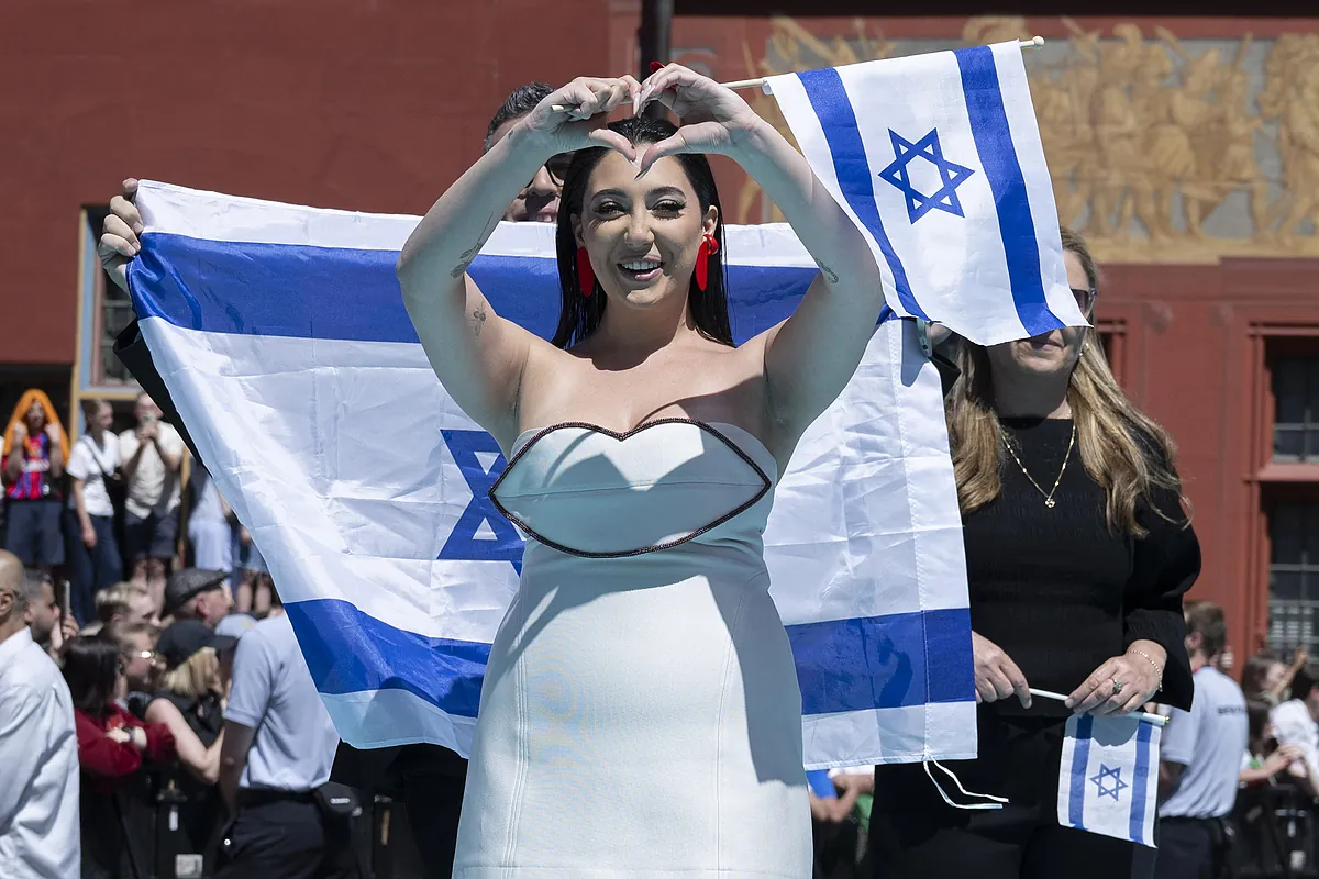 La televisión suiza expulsa a seis personas de Eurovisión por interrumpir  con banderas y silbatos el ensayo de la israelí Yuval Raphael | Televisión