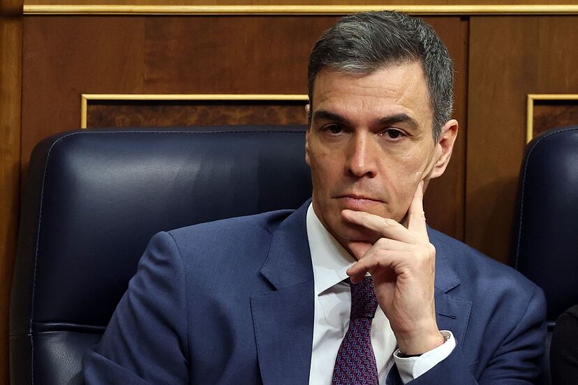 Los medios internacionales reaccionan al anuncio de Sánchez: "Suspende sus  deberes públicos tras la investigación a su mujer por corrupción" | España