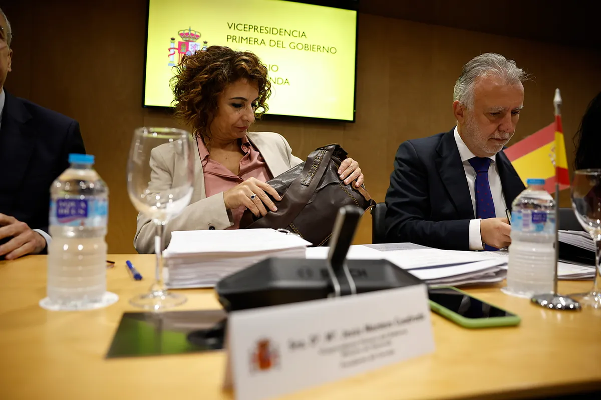 Montero aprueba la misma senda de déficit que ya rechazó el Congreso con los votos de Asturias, Castilla-La Mancha y Cataluña