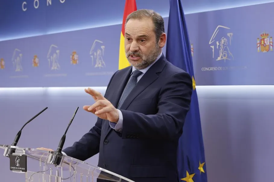 Ábalos Tacha de “Bulo”, Parador de Teruel'de fahişelerle parti yapmak ve yasal eylemleri duyuracak