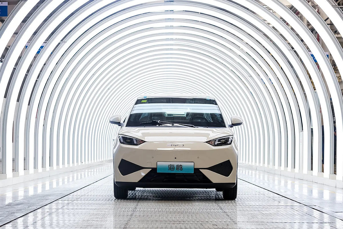 BYD consolida el liderazgo mundial en coches eléctricos que arrebató a Tesla hace un año
