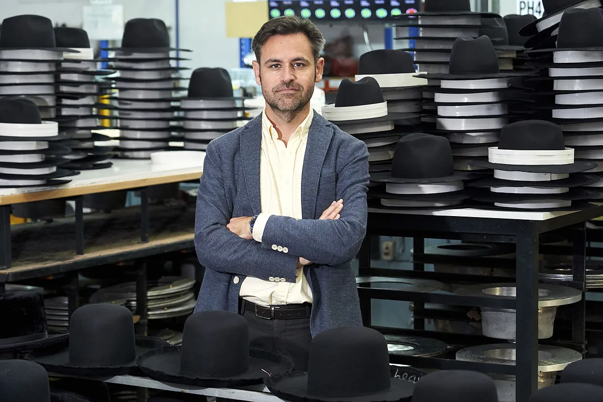 Los sombreros para los judíos de Nueva York salvarán de los aranceles a la empresa sevillana Fernández y Roche