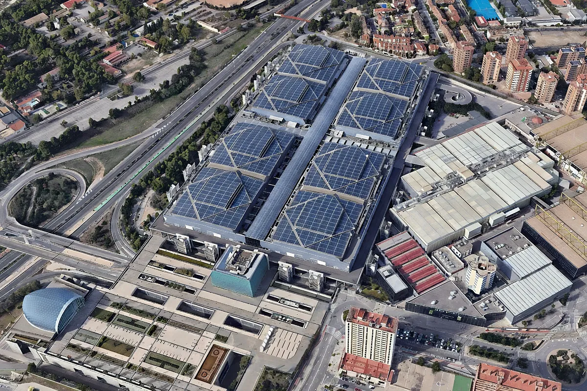 Feria Valencia convertirá 40.000 metros cuadrados de sus cubiertas en un huerto solar capaz de abastecer a 900 hogares