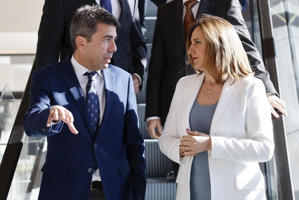La alcaldesa de Valencia evita dar su apoyo a Mazón como futuro candidato del PP a la Generalitat:  Es una decisión del partido 