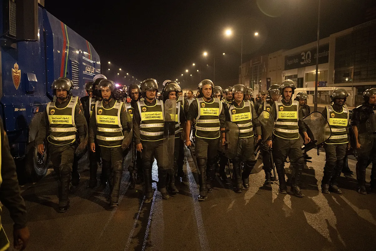Noche de violencia en Marruecos: dos muertos y más de 400 detenidos en las protestas de la Generación Z
