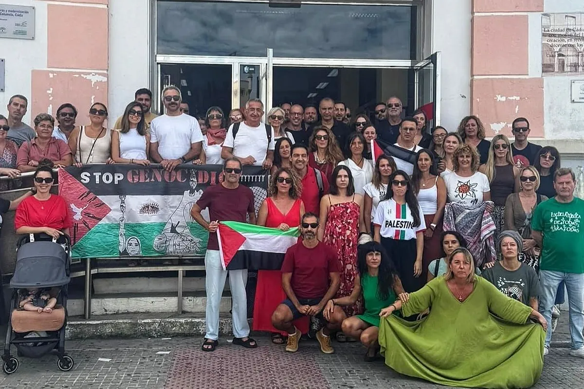 IU pide explicaciones a la Consejería de Educación por la retirada de una bandera palestina en un instituto de Cádiz